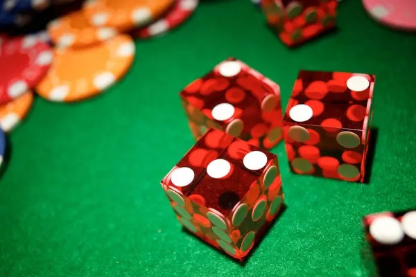 Live baccarat dealer at asianbandar all studio